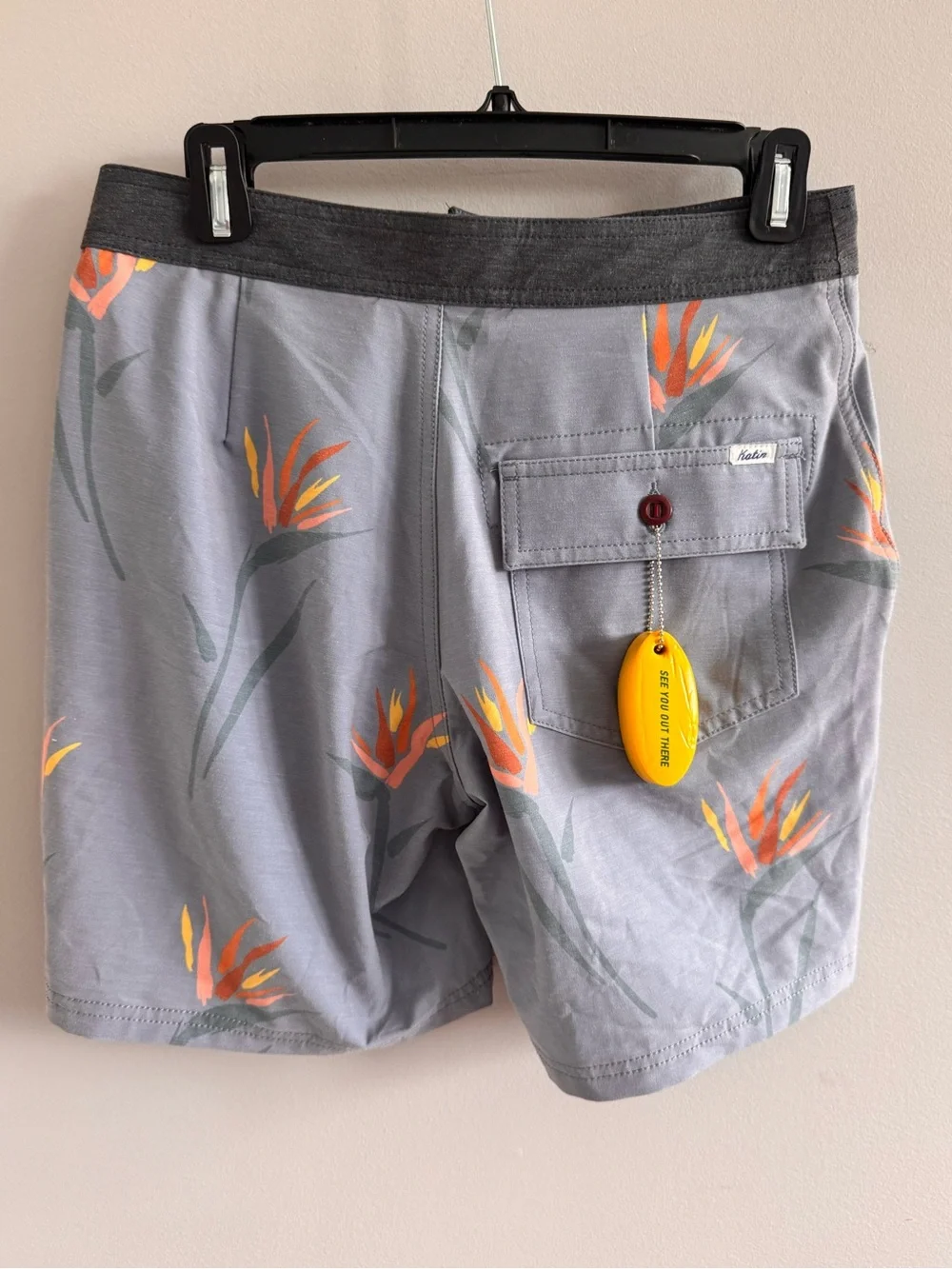 Katin Bird of Paradise Hybrid Board Shorts Men’s 28 Gray Floral NWT